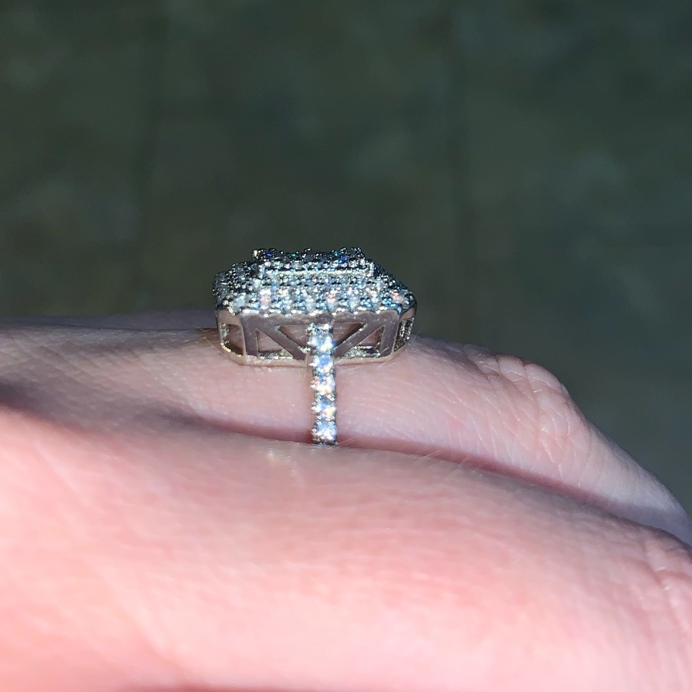 BRAND NEW WHITE SAPPHIRE STERLING SILVER STAMPED SIZE 7 - Picture 4 of 4